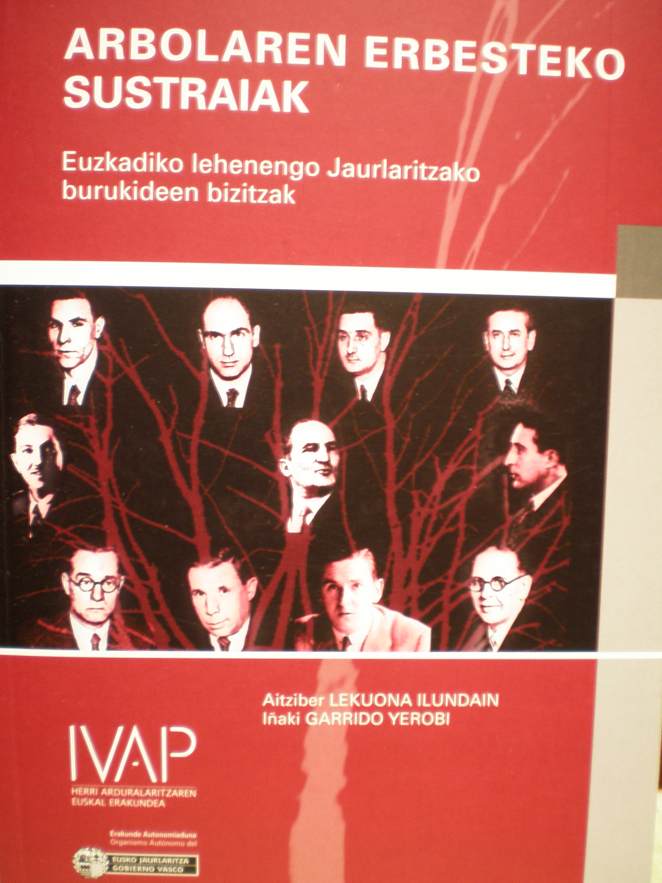 Portada de Arbolaren erbesteko sustraiak